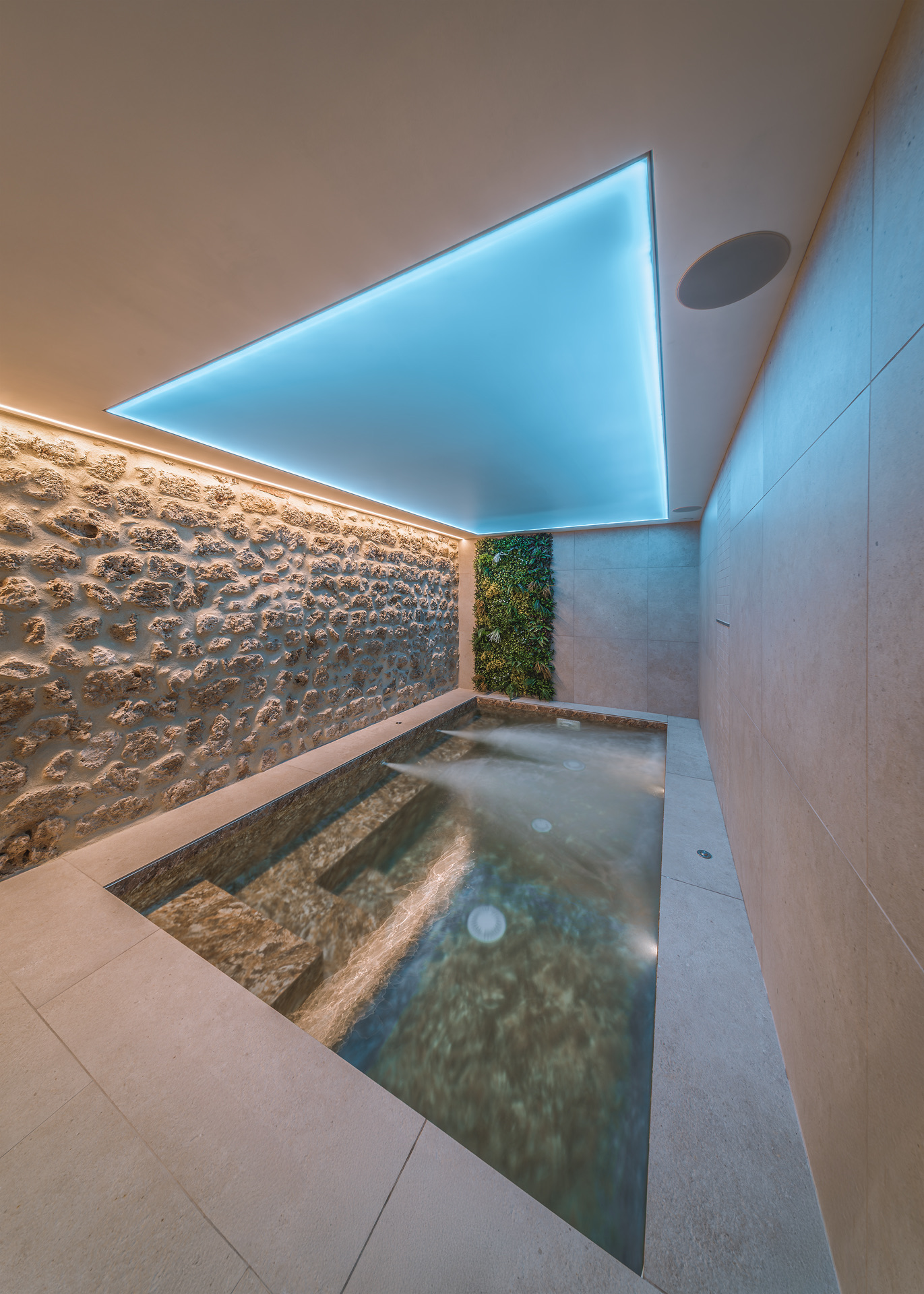 Nuoto controcorrente · Loft SPA Massa Marittima
